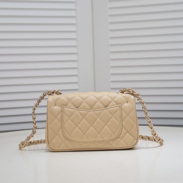 シャネルバッグ側面デザイン